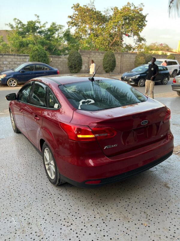 FORD FOCUS année 2017 – Image 7