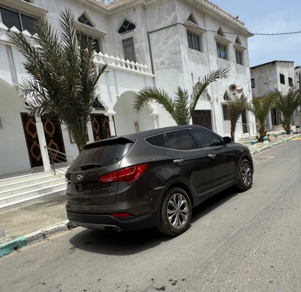 HYUNDAI SANTAFE LIMITED 2013 – Image 9