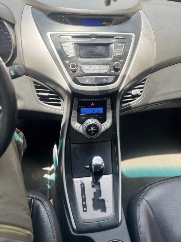 Hyundai Elantra 2013 – Image 12
