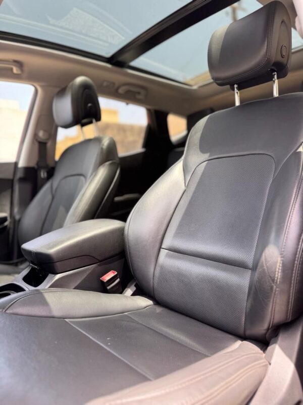 Hyundai Santafe sport 2017 – Image 11
